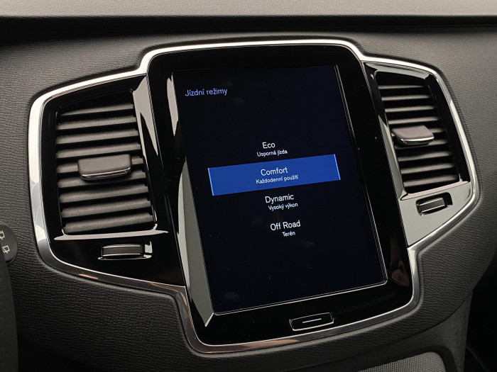 Volvo XC90 T6 AWD R-DESIGN AUT REZERVACE