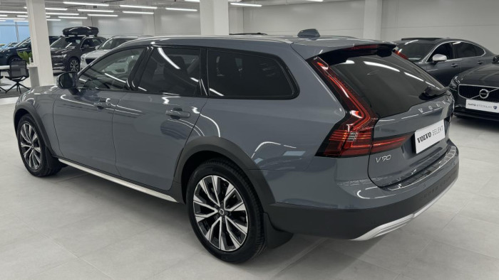 Volvo V90 CROSS COUNTRY B4 AWD REZERVACE