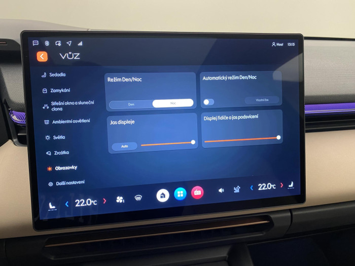 Lynk & Co 08 MORE PHEV