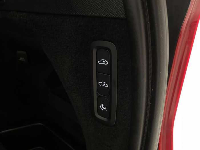 Volvo XC90 B5 AWD INSCRIPTION REZERVACE