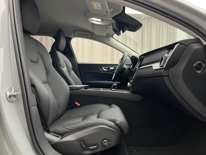 Volvo V60 CC B5 AWD PLUS BRIGHT AUT