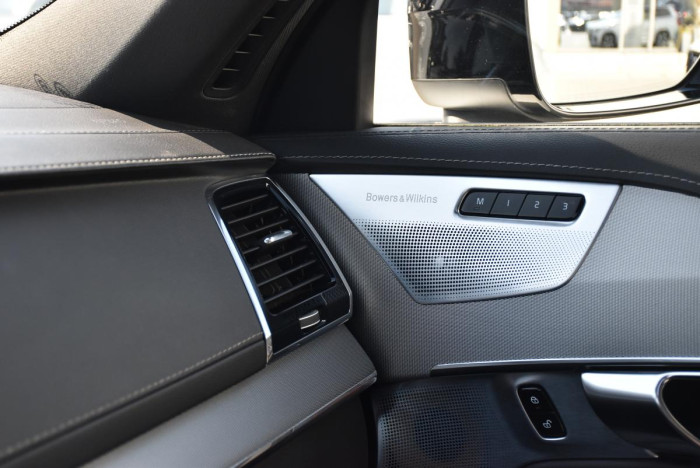Volvo XC90 B5 AWD R-Design AUT REZERVACE
