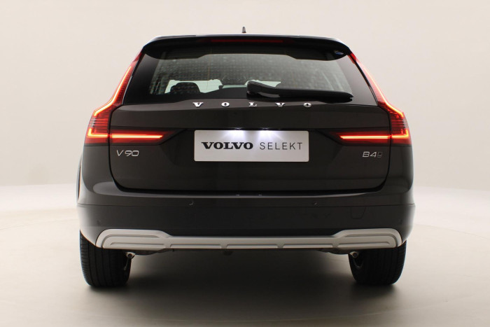 Volvo V90 CC B4 AWD PLUS AUT CZ 1.maj