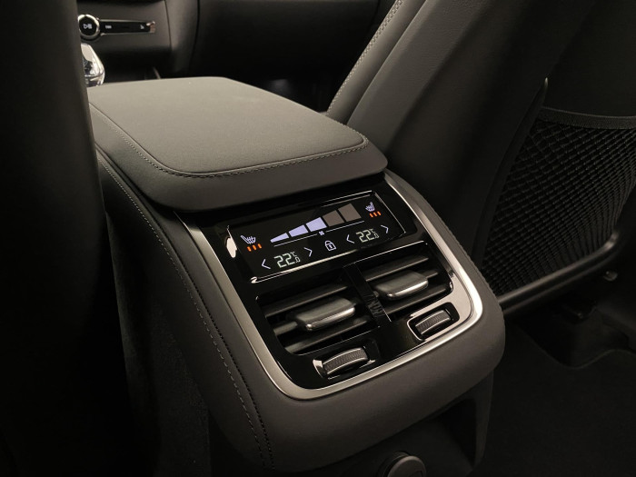 Volvo XC90 T8 AWD RECHARGE DARK PLUS 7m