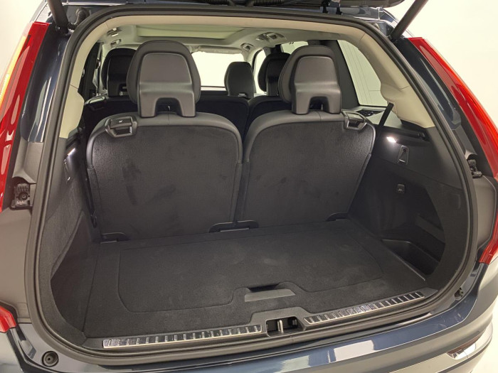 Volvo XC90 B5 AWD PLUS BRIGHT REZERVACE 2.0 Plus