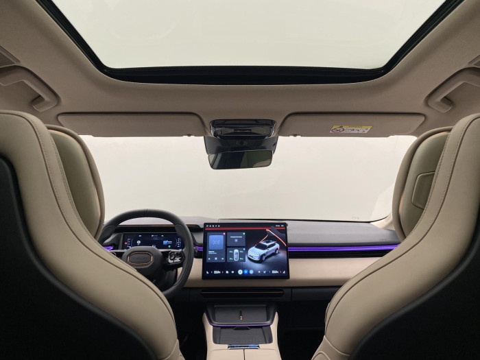 Lynk & Co 08 MORE PHEV