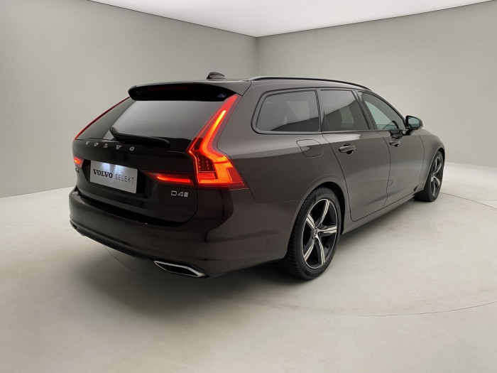 Volvo V90 D4 R-DESIGN AUT REZERVACE 2.0 d