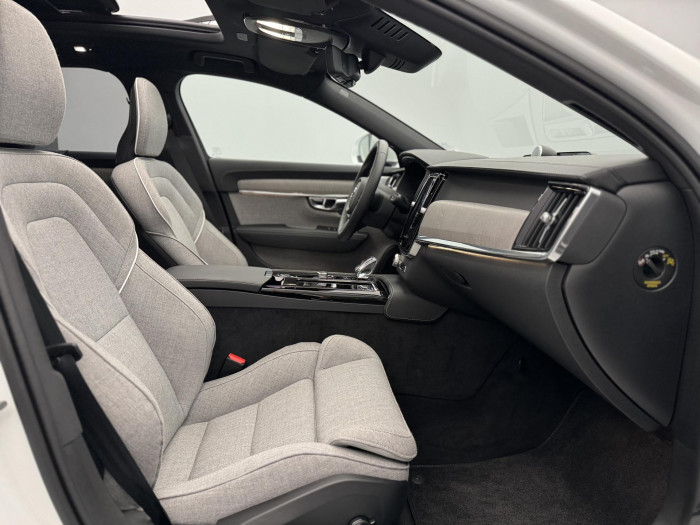 Volvo V90 T8 AWD RECHARGE ULTIMATE 1.maj