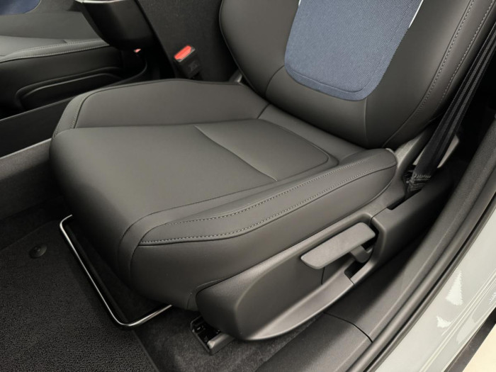 Volvo EX30 PURE ELECTRIC RECHAR. CORE RWD