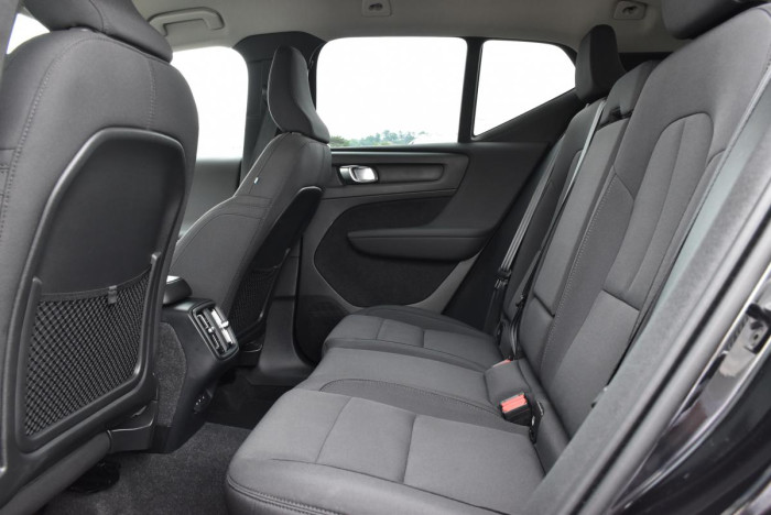Volvo XC40 B4 AWD MOMENTUM REZERVACE 2.0 Momentum