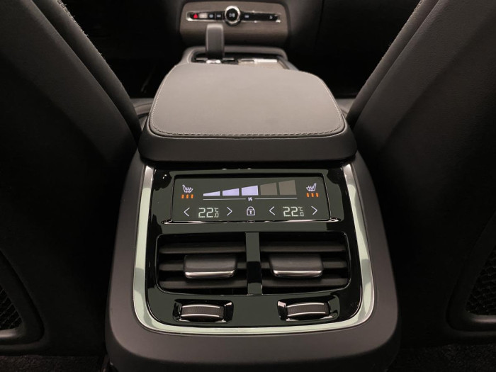 Volvo XC90 B5 AWD INSCRIPTION REZERVACE