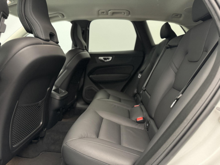 Volvo XC60 B4 AWD DARK PLUS AUT