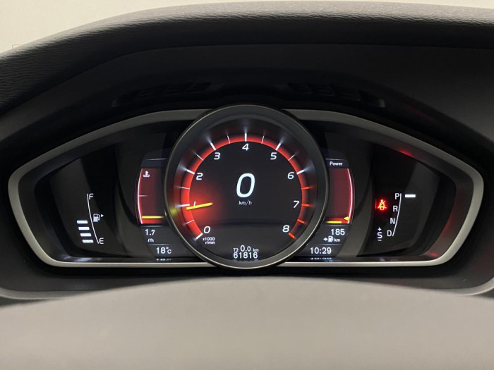 Volvo V40 T3 R-DESIGN AUT 1.maj.