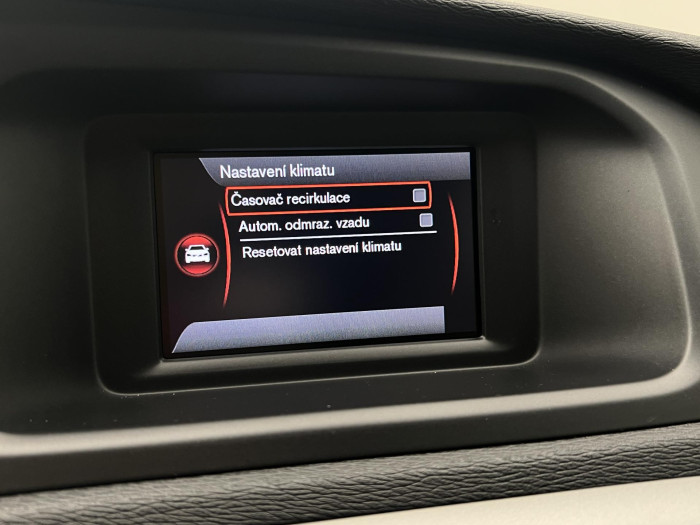 Volvo V40 D3 MOMENTUM CZ 2.0 d Momentum