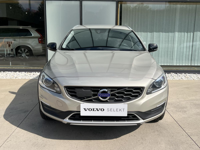 Volvo V60 CROSS COUNTRY D3 Aut CZ 2.0 d