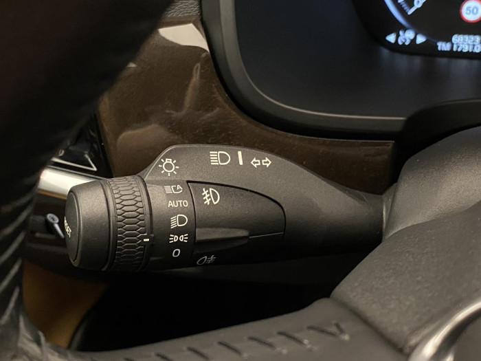 Volvo V90 D3 INSCRIPTION 1.maj REZERVACE 2.0 d