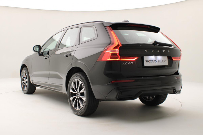 Volvo XC60 B4 AWD PLUS DARK REZERVACE 2.0 Plus