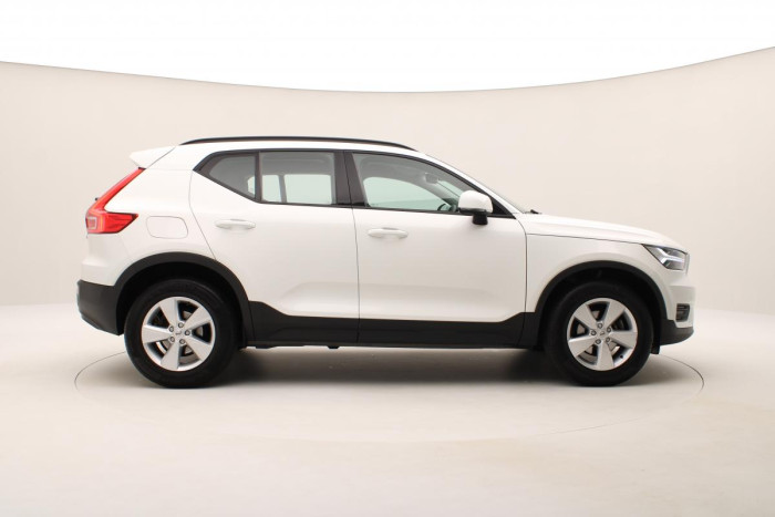 Volvo XC40 T2 MOMENTUM AUT REZERVACE 1.5 Momentum