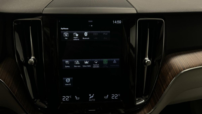 Volvo XC60 T5 AWD MOMENTUM REZERVACE 2.0 Momentum