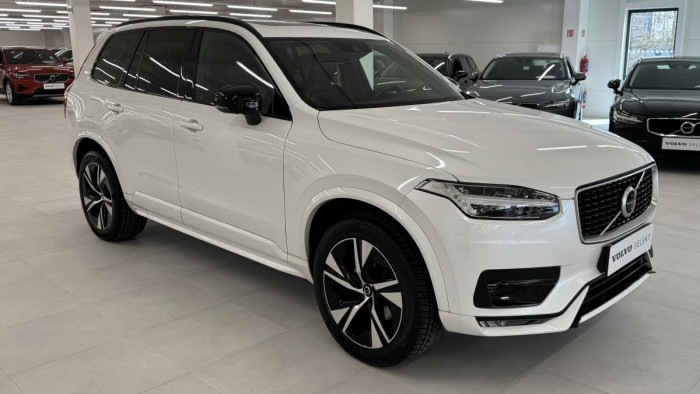 Volvo XC90 B5 AWD R-DESIGN AUT REZERVACE