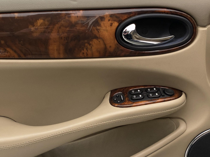 Jaguar XJ V8 4.0 SOVEREIGN AUT 4.0 V8