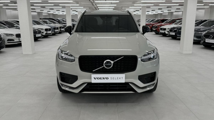 Volvo XC90 B5 AWD R-DESIGN AUT REZERVACE