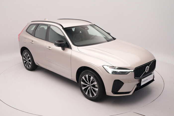 Volvo XC60 B4 AWD PLUS DARK CZ 1.maj