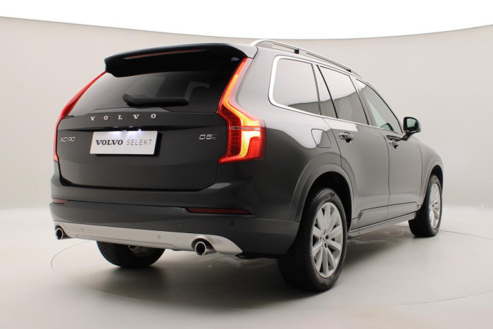 Volvo XC90 D5 AWD MOMENTUM AUT REZERVACE 2.0 d Momentum