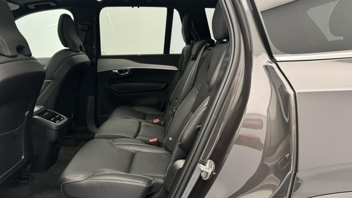 Volvo XC90 B5 AWD ULTIMATE REZERVACE