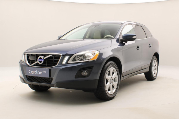 Volvo XC60 T6 AWD SUMMUM AUT REZERVACE 3.0 Summum