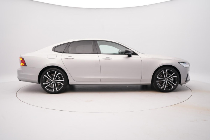 Volvo S90 T8 AWD RECHARGE ULTIMATE 1.maj