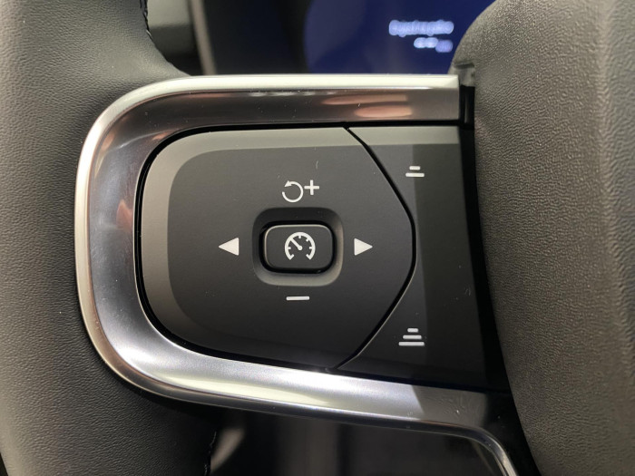 Volvo XC40 B3 AUT DARK PLUS