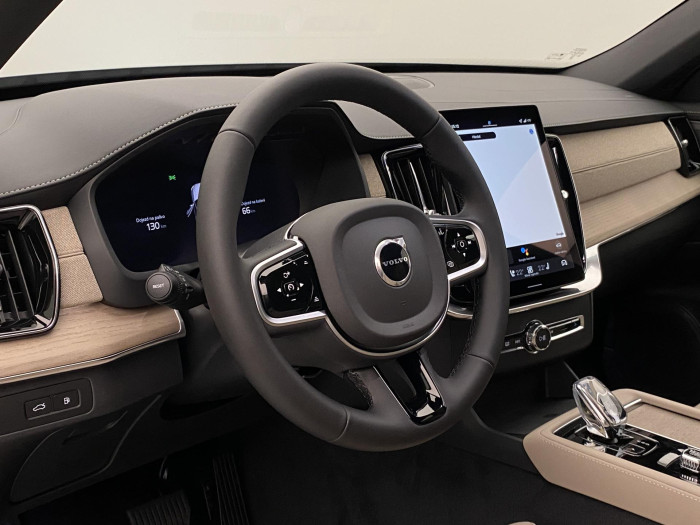 Volvo XC90 T8 AWD RECHARGE DARK PLUS 7m