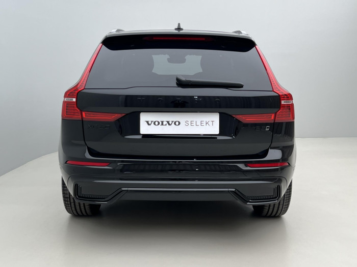 Volvo XC60 B5 AWD BLACK EDITION AUT 1.maj 2.0 Edition
