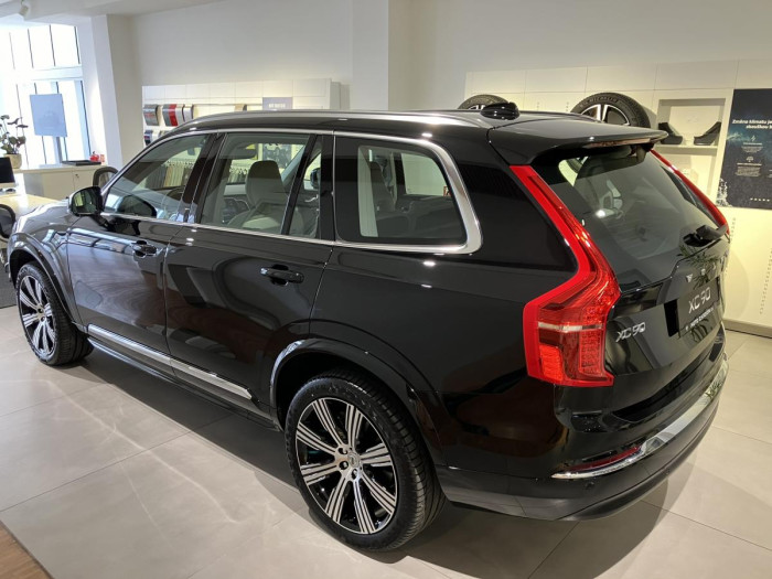 Volvo XC90 B5 BRIGHT PLUS - Rezervace 2.0 Plus