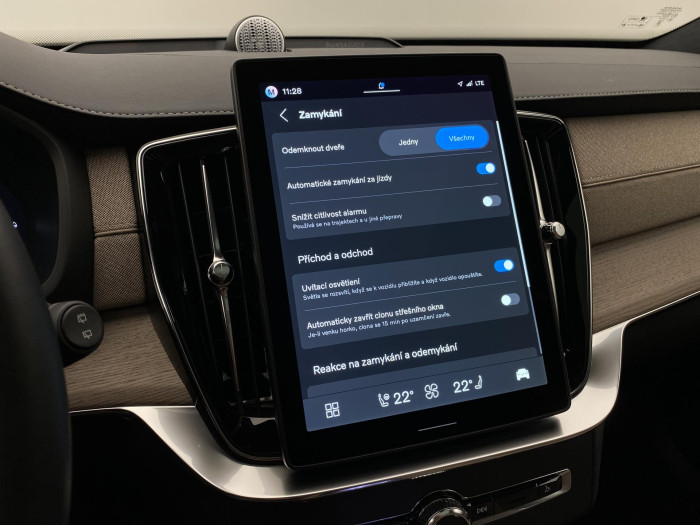 Volvo XC90 T8 AWD PLUG-IN BRIGHT ULTRA 7m