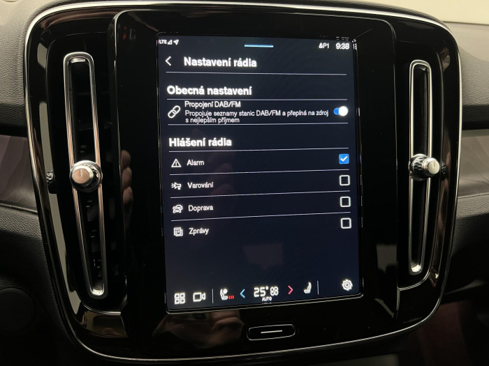 Volvo EX40 PURE ELECTRIC TWIN PLUS AUT CZ