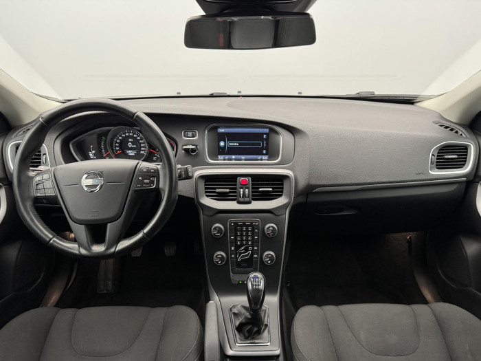 Volvo V40 D2 NEZ. TOPENÍ 1.6 d