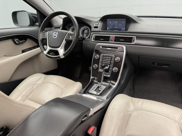 Volvo XC70 D5 AWD SUMMUM AUT CZ 2.4 d Summum