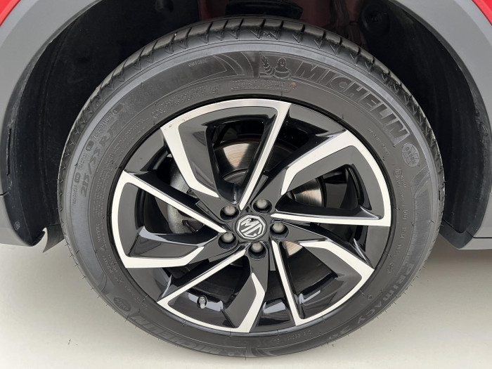 MG ZS 1.0T EXCLUSIVE AUT CZ 1.maj. 1.0 Exclusive