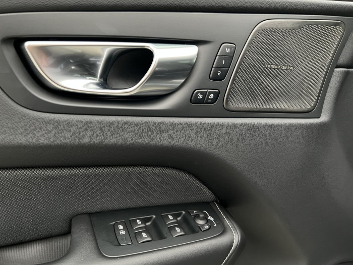 Volvo XC60 T6 AWD RECHARGE ULTRA DARK AUT