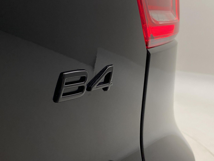 Volvo XC40 B4 AUT PLUS BLACK EDITION
