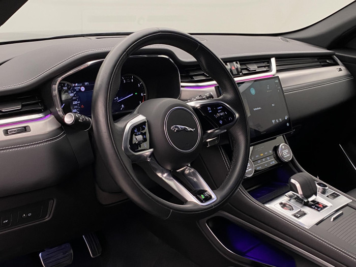 Jaguar F-Pace P250 SE AWD AUT REZERVACE 2.0 SE