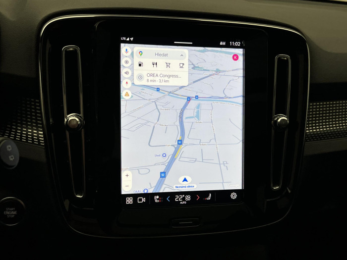 Volvo XC40 B3 ULTRA DARK AUT CZ