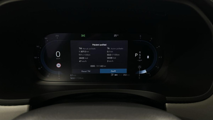 Volvo V90 CROSS COUNTRY B5 REZERVACE