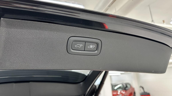 Volvo XC90 B5 AWD INSCRIPTION REZERVACE