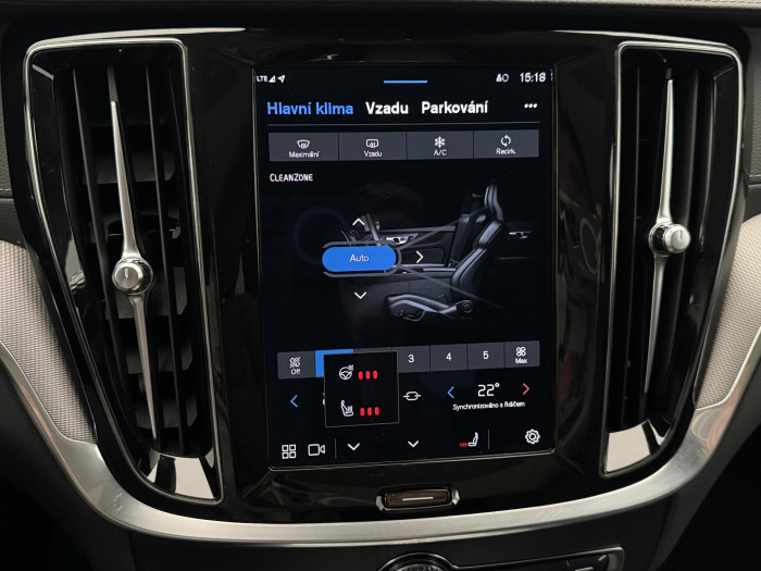 Volvo V60 CC B4 AWD ULTIMATE REZERVACE 2.0 CC CC