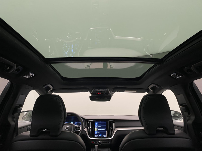 Volvo V60 B4 R-DESIGN AUT