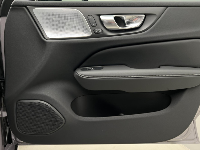 Volvo V60 B4 DARK PLUS AUT