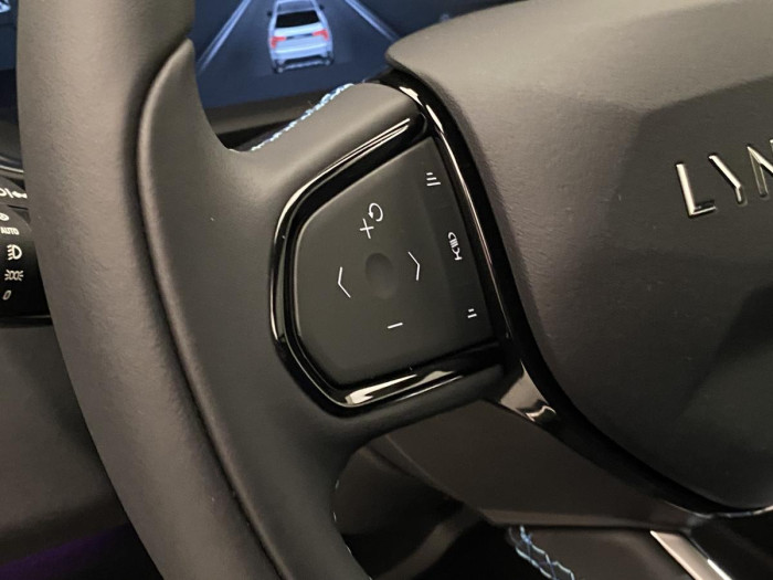 Lynk & Co 01 PHEV DCT AUT 1.maj